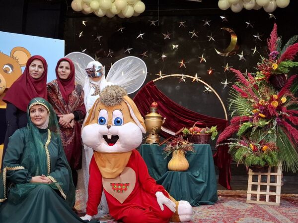 جشن یلدا ۱۴۰۴ در مدرسه ۱۷ شهریور شهرستان بجنورد 