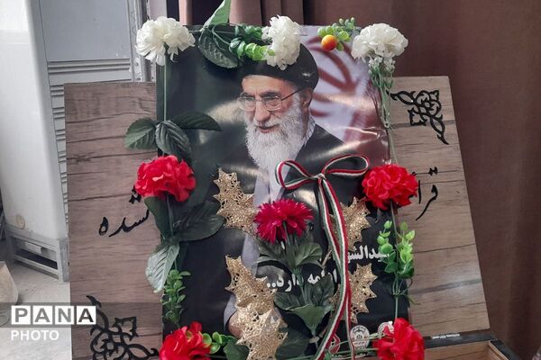 برپایی مراسم ختم برای شهادت رهبر شهید در مصلی شهرقدس 