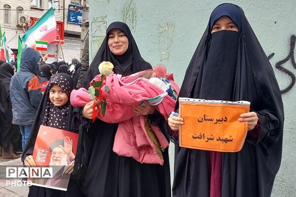 تجدید پیمان مردم ولایتمدار بهارستانی با سومین رهبر انقلاب در روز قدس