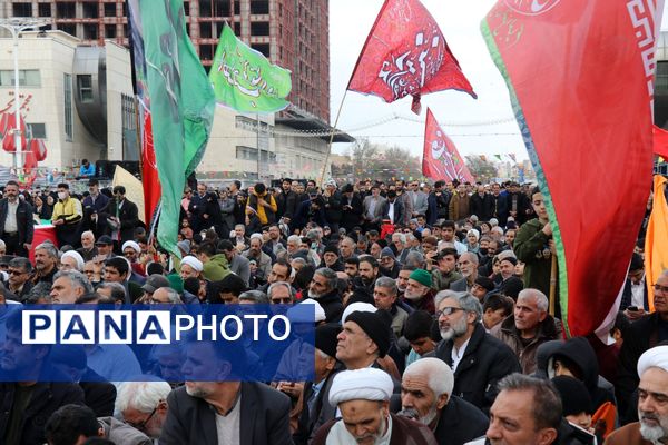 اجتماع عظیم منتظران ظهور در میدان شهدا مشهد