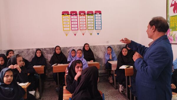 حضور راهبر آموزش و پرورش شهرستان خلیل‌آباد در آموزشگاه فرهنگ 