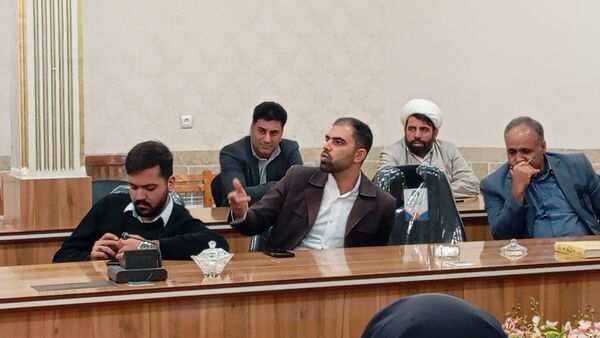 جلسه بررسی عملکرد و کیفیت آموزشی مدارس شهرستان بن با حضور مسئولان استانی