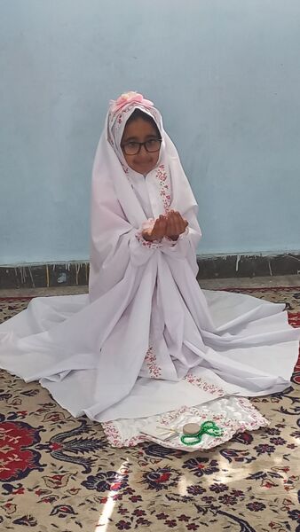 جشن تکلیف پایه سوم دبستان شهید ابراهیم تنیده در زیارت سید مظفر