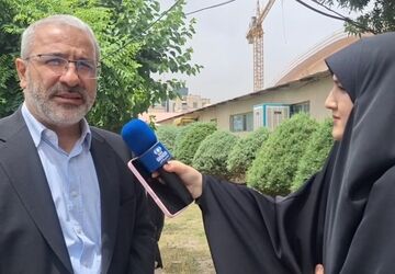 شهدا عمر و جوانی خود را فدای این نظام و اسلام کردند
