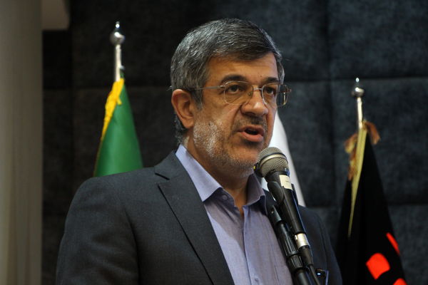 نشست بررسی کتاب همسفر آتش و برف یزد