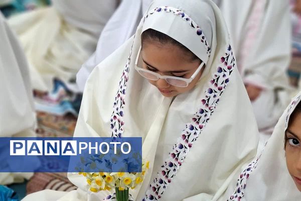 آغاز فصل بندگی دانش‌آموزان قرچک در جشن تکلیف