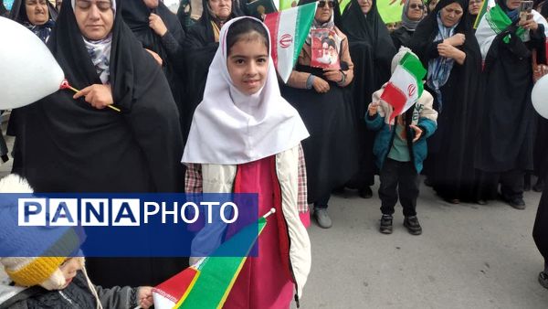 مردم خرم‌بید با حضور حماسی خود در راهپیمایی 22 بهمن دشمن را مأیوس کردند