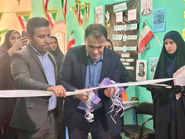 ۲۲ بهمن؛ نمایش خلاقیت دانش‌آموزان سردشتی در غرفه‌های فرهنگی و آموزشی