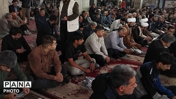 نماز عبادی سیاسی جمعه  همزمان با آغاز هفته بسیج دانش آموزی در مسجد جامع شهرستان نیشابورـ۲