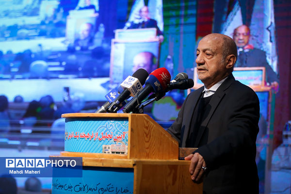 آیین تجلیل از خدمات حاج اکبر ابراهیمی، خیر نیک‌اندیش و مدرسه‌ساز