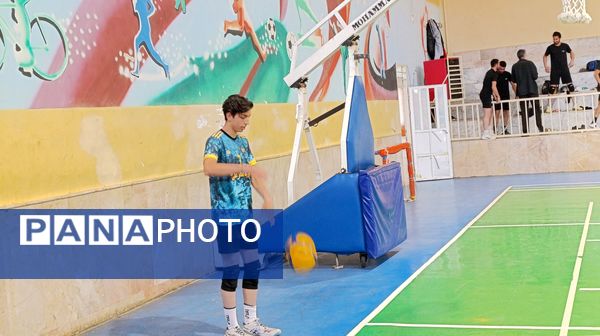 افتتاحیه مسابقات والیبال به‌مناسبت دهه مبارک فجر در نیشابور