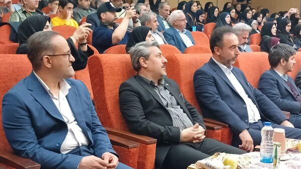 برگزاری اختتامیه کارسوق کشوری لیزر وفوتونیک در مرکز آموزش عالی امام خمینی(ره) محمدشهر کرج 