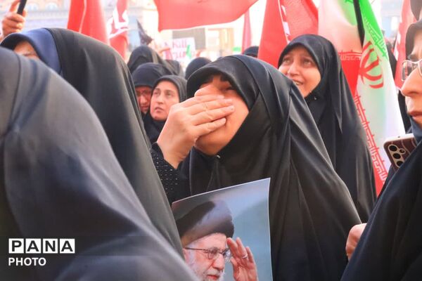قاب هایی از یک بدرقه آسمانی ماندگار 