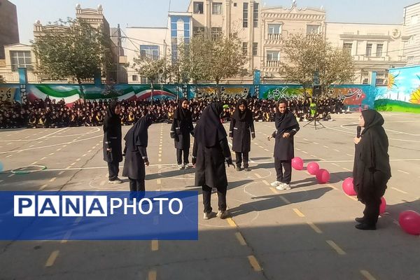 افتتاحیه جشنواره‌ی بازی‌های مهارتی-ورزشی در مدرسه زهره‌وند قرچک