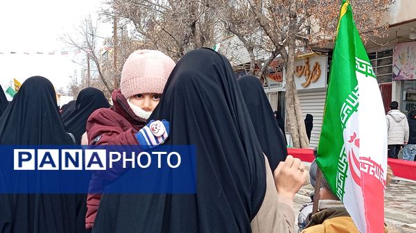 حاشیه نگاری حضور مردم شهر بن در راهپیمایی ۲۲ بهمن ۱۴۰۴