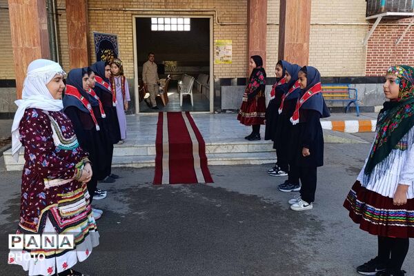 تقسیم مهربانی با شور عاطفه‌ها در مدارس خراسان شمالی