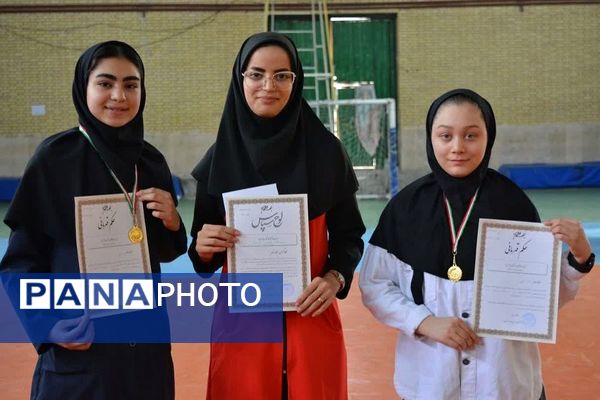 برگزاری مسابقه دو و میدانی در بهارستان‌2