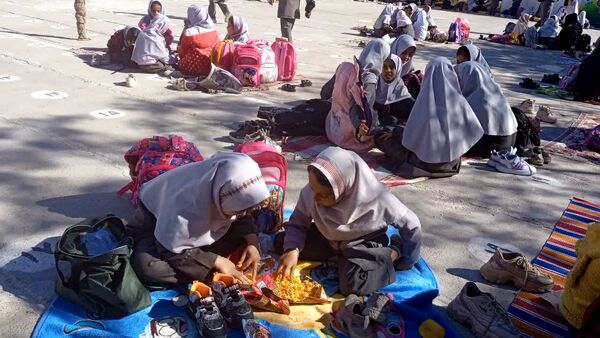 سیزده آبان در قاب مدرسه 