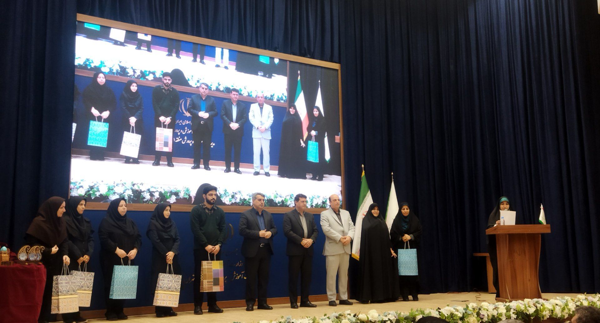 اختتامیه جشنواره «تجارب برتر تربیتی ، تفکر و سبک زندگی» برگزار شد
