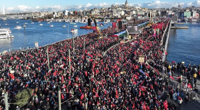 تظاهرات گسترده مردم استانبول در حمایت از فلسطین