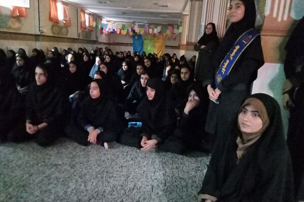 مراسم هفته بهداشت و روان در مدرسه خوارزمی رباط کریم