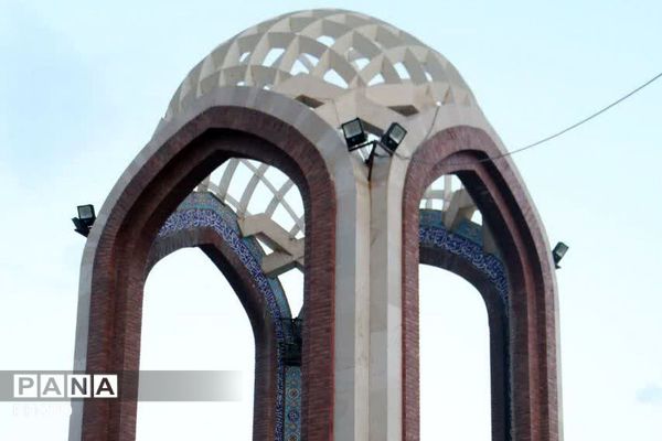 قرچک، نوروز را با اقتدا به شهدا آغاز کرد