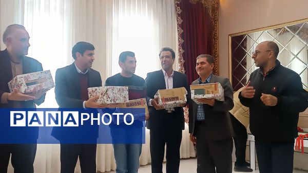 مراسم تجلیل و تقدیر از مربیان بخش پرورشی و تربیتی آموزش و پرورش نیشابور 