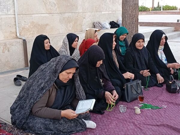 برگزاری ختم صلوات در پارک بانوان قائم شهرستان کاشمر