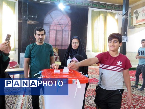 دور دوم انتخابات چهاردهمین دوره ریاست‌جمهوری در شهر درق