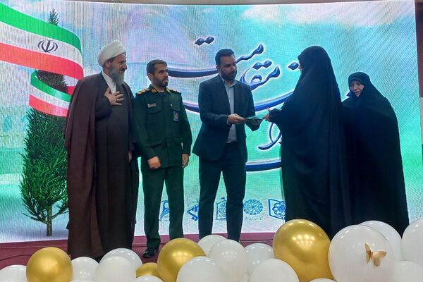  همایش بانوان مقاومت در قرچک