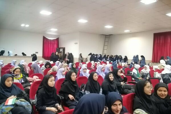 جشنواره دانش‌آموزی سرود در هنرستان سعادت پردیس 