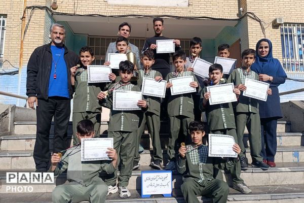 تجلیل از معلمان و دانش آموزان فعال در حوزه های امورتربیتی