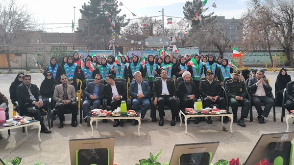 طنین گلبانگ انقلاب در دبیرستان شبانه روزی همای رحمت شهرستان سرخس
