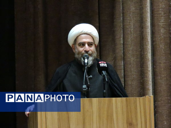 دیدار حجت‌الاسلام قمی با جمعی از دانش‌آموزان و نوجوانان استان یزد