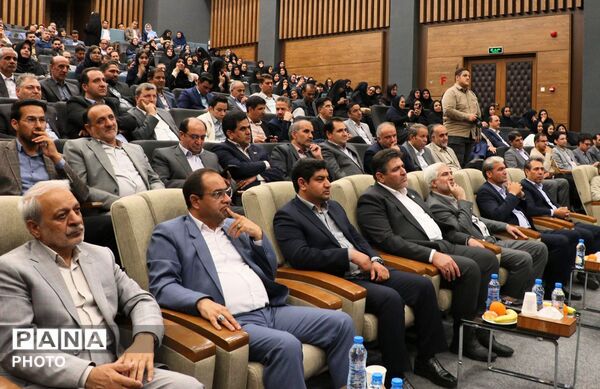 تجلیِ نبوغ و تکریمِ معمارانِ اندیشه در خراسان رضوی