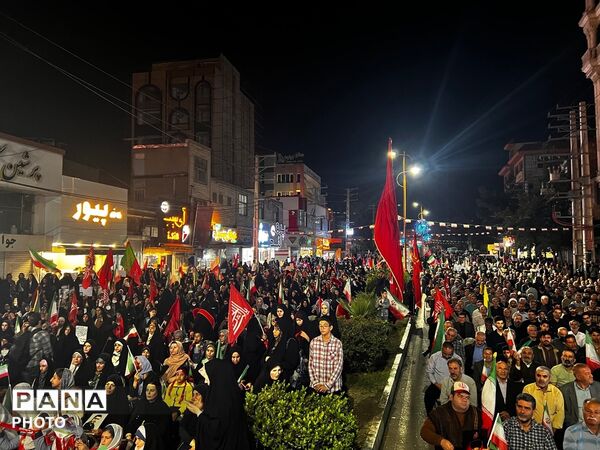 طنین «باید برخاست» در دویست و بیست و پنجمین شب تجمعات مردم ساوجبلاغ