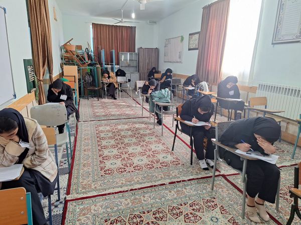 امتحانات نوبت اول در مدرسه برادران رحمانی خلیل آباد