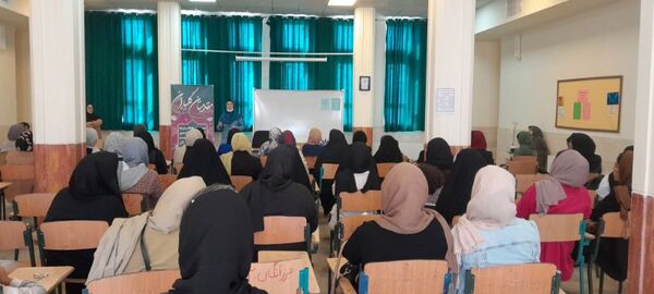 اولین جلسه دیدار چهره به چهره اولیا با دبیران دبیرستان فرزانگان استعداد درخشان ملارد
