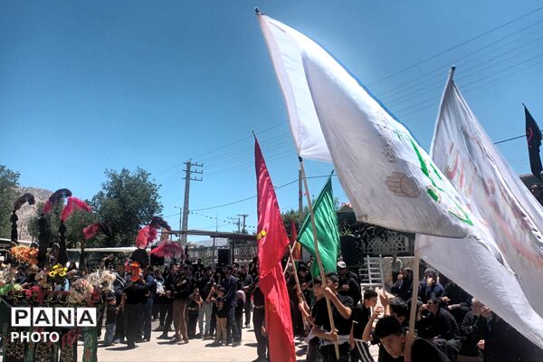 لردگان در ماتمِ عاشورا غرق شد