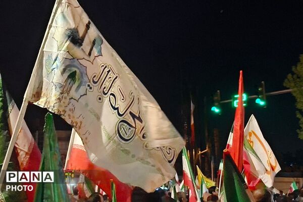 سی شب کنار هم در تجمعات خونخواهی رهبر شهید