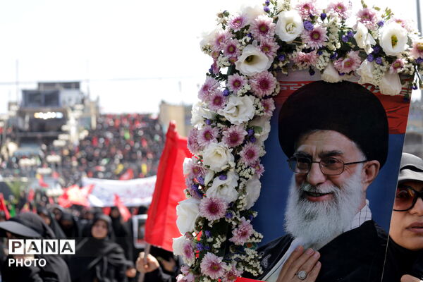آخرین وداع ملت ایران با رهبر شهید 