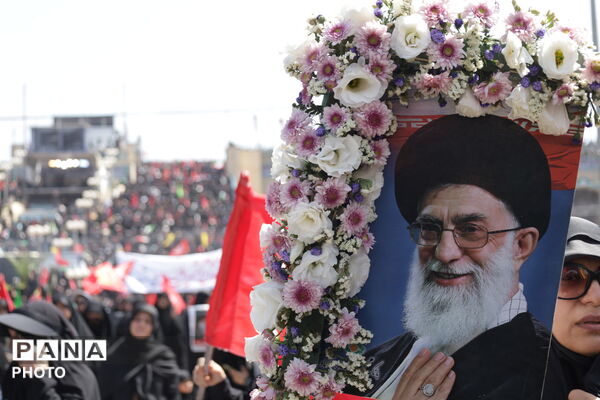 آخرین وداع ملت ایران با رهبر شهید 