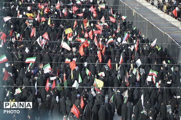 سیل مردم و روایت دلدادگی