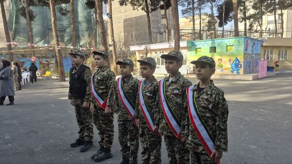 چهل و هفتمین بهار آزادی زنگ انقلاب به صدا درآمد