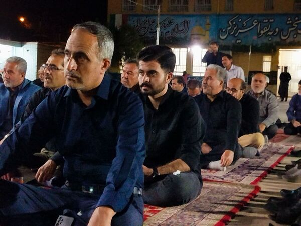 حضور فرهنگیان کاشمر در مراسم عزاداری محرم