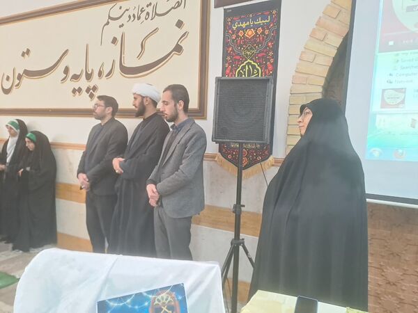 برگزاری نماز جماعت و زنگ گفت‌وگو در اسلامشهر