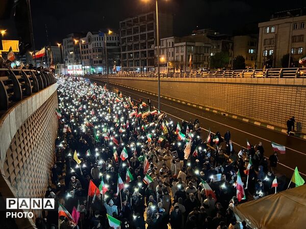 تجمع باشکوه مردم کرج برای مبارزه با دشمن آمریکا صهیونی