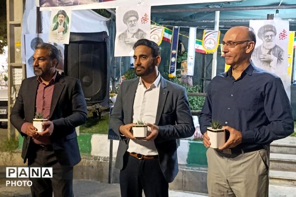 غرفه شهدای دانش آموز ورامین میزبان شما در میدان امام حسین با برنامه‌های فرهنگی