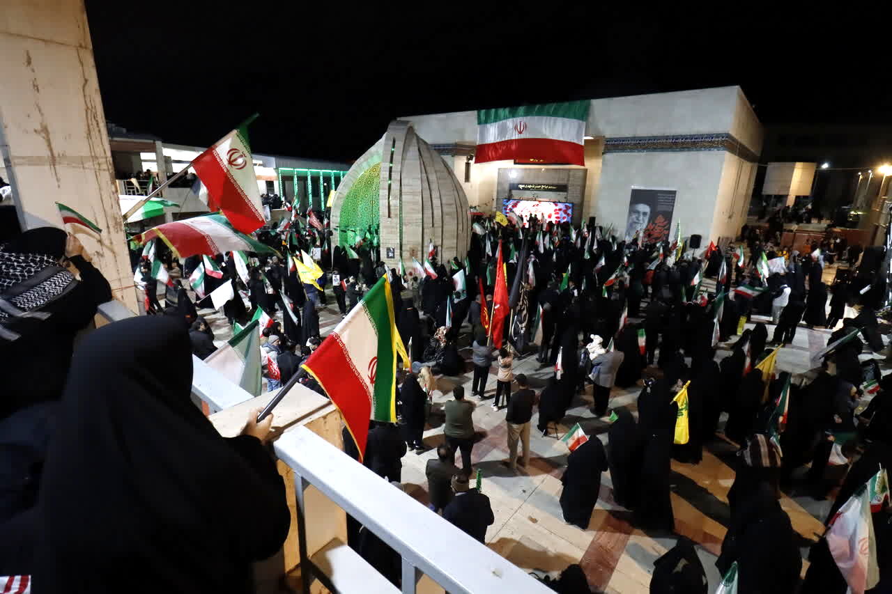 شب اربعین قائد امت اسلام در دانشگاه آزاد اسلامی مشهد