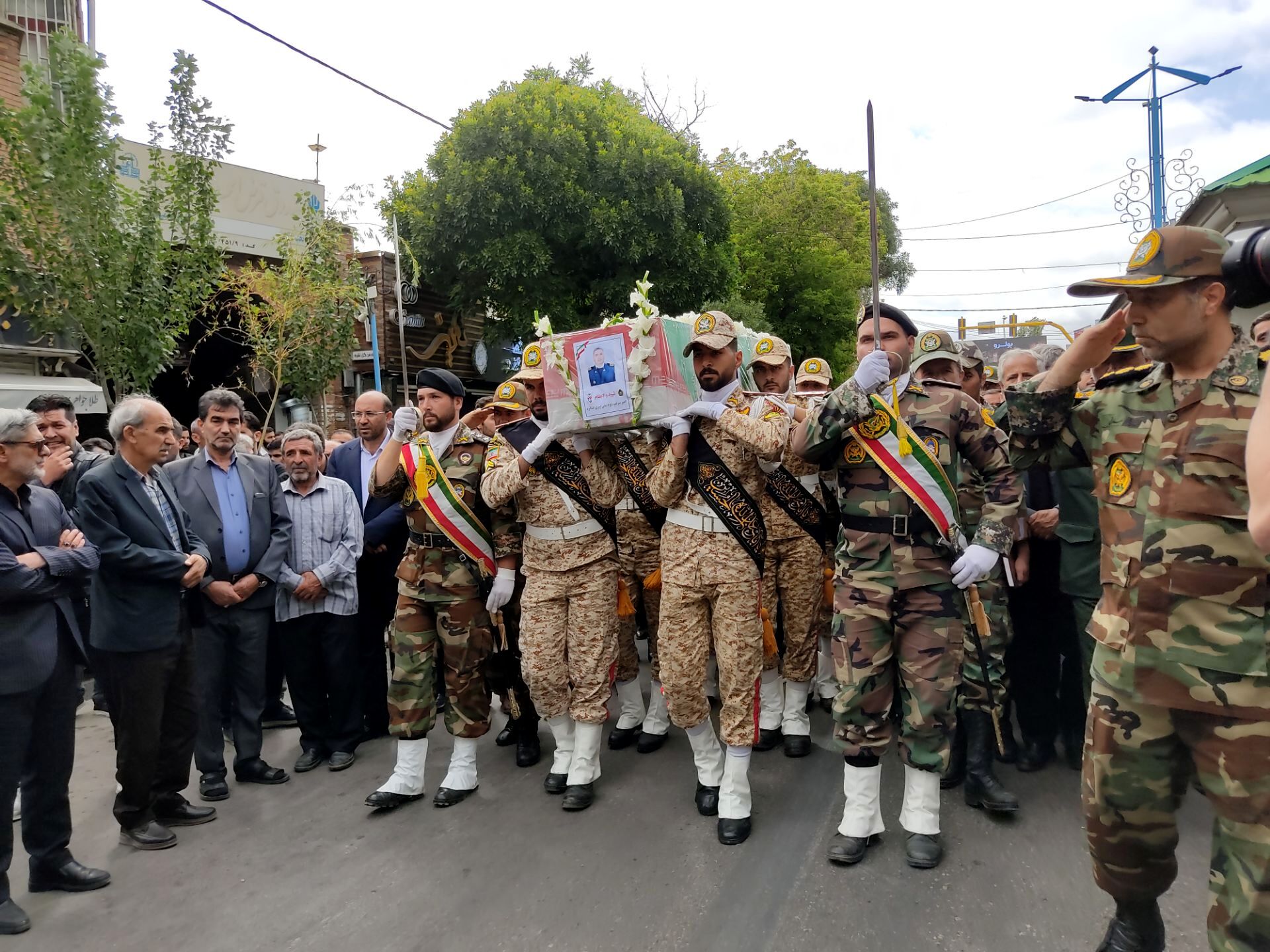 تشییع پیکر شهید مدافع وطن «علی پیری‌جناقرد» در اردبیل